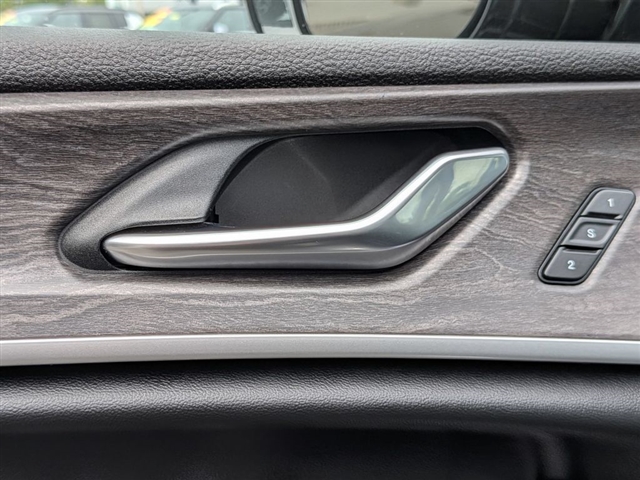 2022 Jeep Grand Cherokee Limited:02460UU