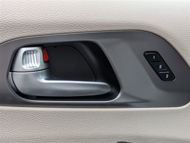 2022 Chrysler Pacifica Touring L:02150UU