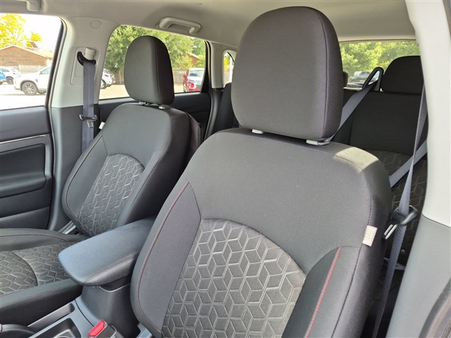 2027 Mitsubishi Outlander Sport LE:MI230580