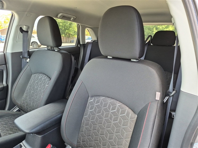 2027 Mitsubishi Outlander Sport LE:MI330610