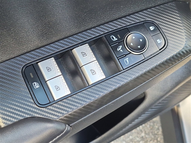 2023 Mitsubishi Outlander SE:30052N