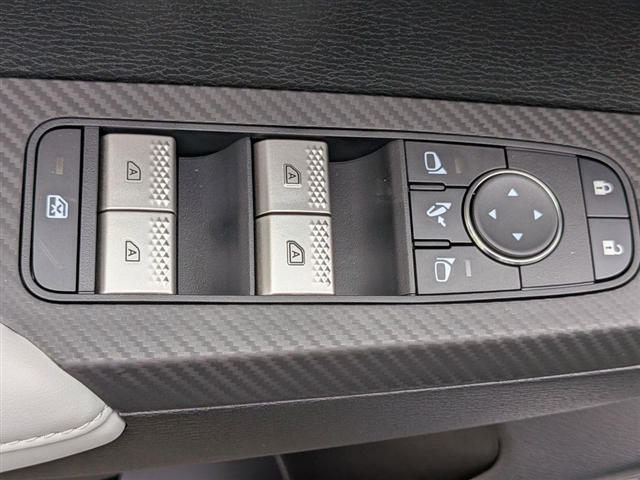 2025 Mitsubishi Outlander SE:MM39970