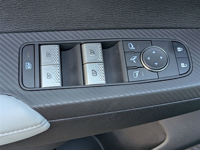 2025 Mitsubishi Outlander SE:MM39990