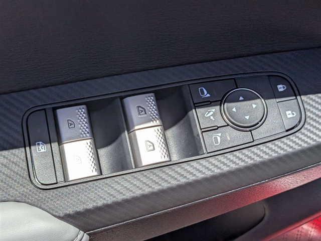 2025 Mitsubishi Outlander SE:MM39700