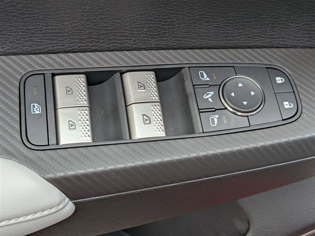 2025 Mitsubishi Outlander SE:MM39840