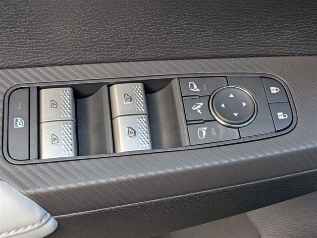 2025 Mitsubishi Outlander SE:MM39850