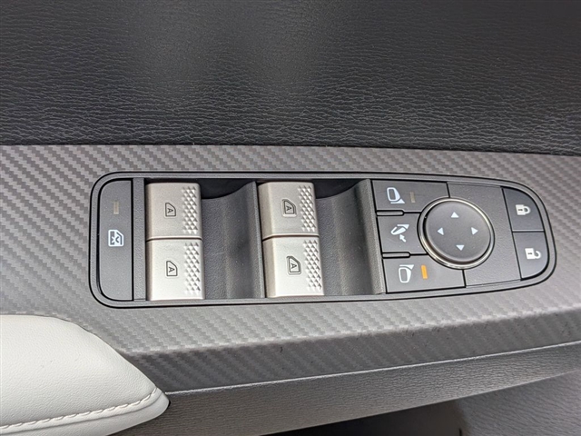 2026 Mitsubishi Outlander SE:MI30270