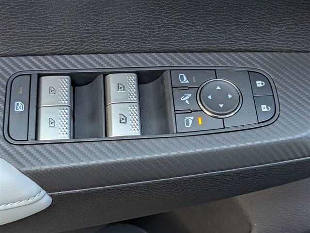 2026 Mitsubishi Outlander SE:MI30090