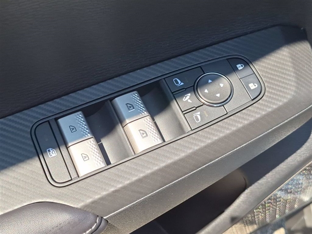 2026 Mitsubishi Outlander SE:MI30530
