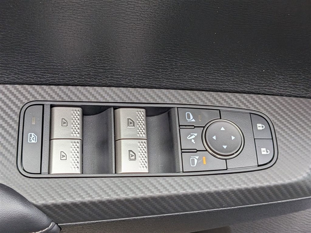 2026 Mitsubishi Outlander SE:MI30260