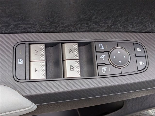 2026 Mitsubishi Outlander SE:MI30140