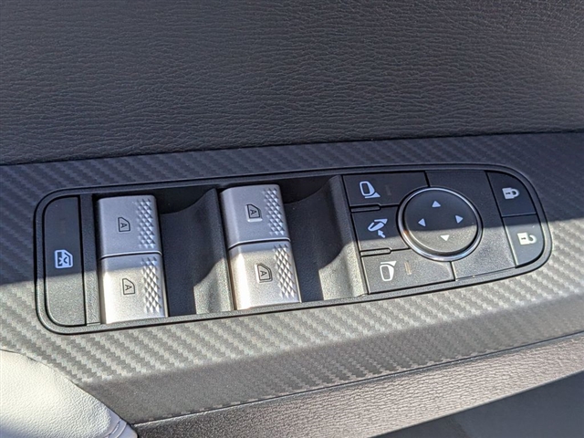 2025 Mitsubishi Outlander SEL:MM39860