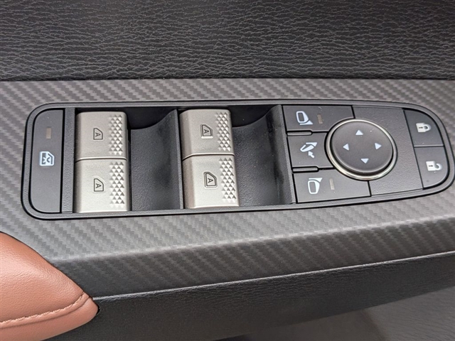 2025 Mitsubishi Outlander SEL:MM39950