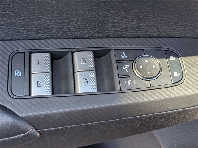 2025 Mitsubishi Outlander SE:MM139910