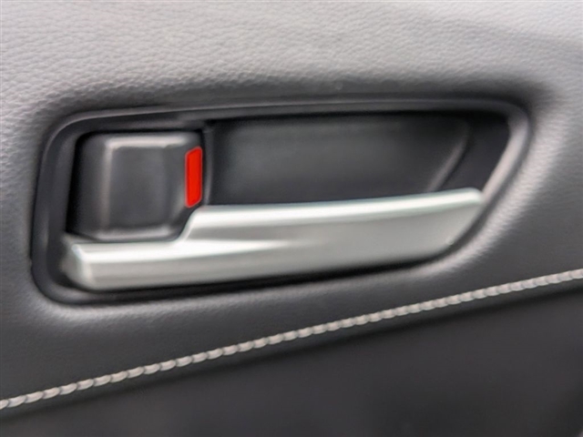 2022 Toyota Corolla Hatchback SE:01820UU