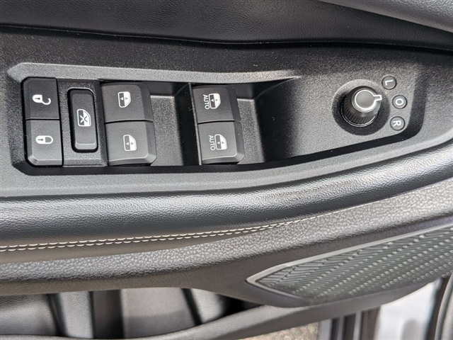 2022 Jeep Grand Cherokee Limited:02460UU