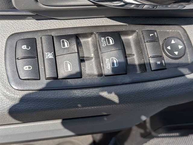 2018 RAM 1500 SLT:02170UU