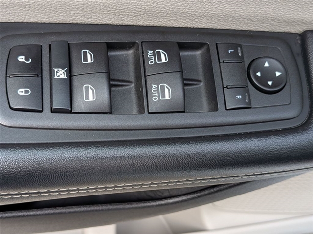 2022 Chrysler Pacifica Touring L:02150UU