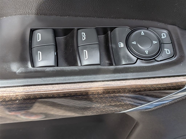 2020 Chevrolet Silverado 1500 LT:02200UU