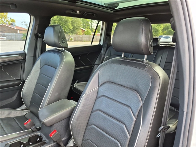 2022 Volkswagen Tiguan SEL R-LINE - Photo 14