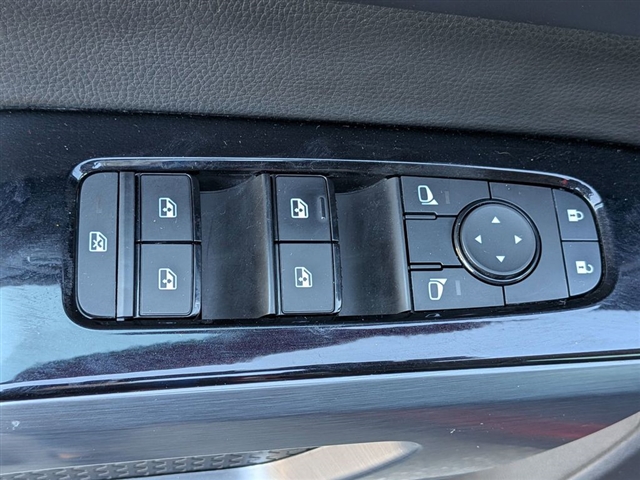 2022 Nissan Pathfinder SL:01971U