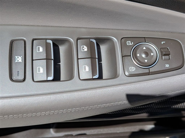 2020 Hyundai SANTA FE SE:39952N