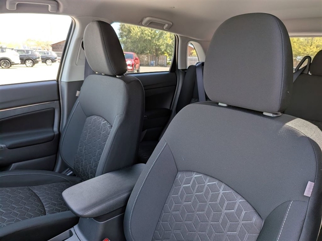 2026 Mitsubishi Outlander Sport SE:MI330350