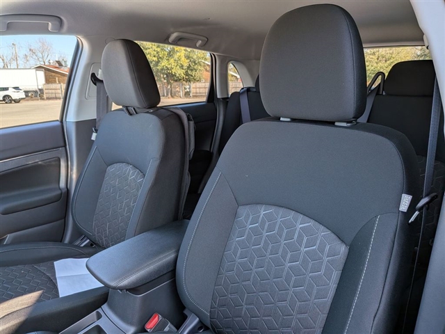 2026 Mitsubishi Outlander Sport SE:MI330190