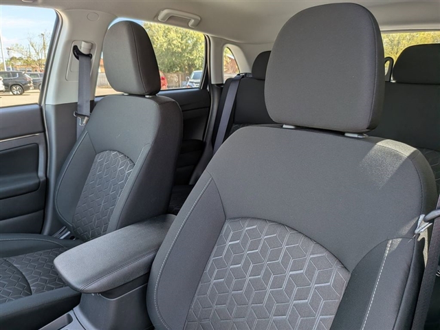 2026 Mitsubishi Outlander Sport SE:MI330380