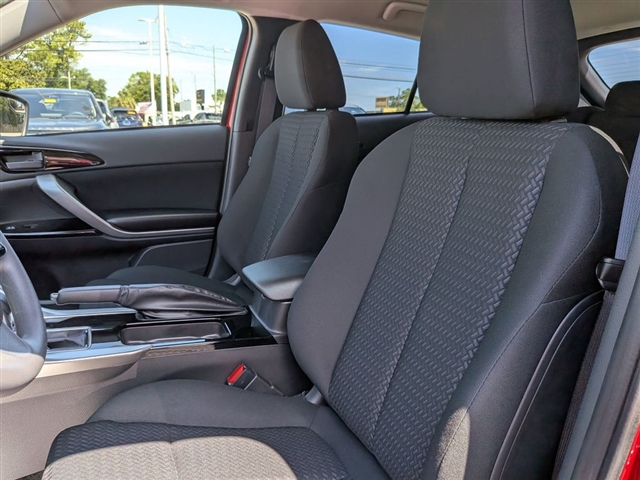 2025 Mitsubishi Eclipse Cross LE:M241570