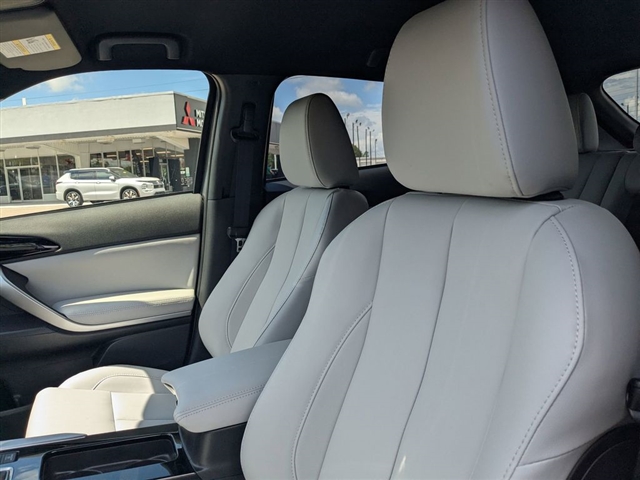 2025 Mitsubishi Eclipse Cross SEL:M241540