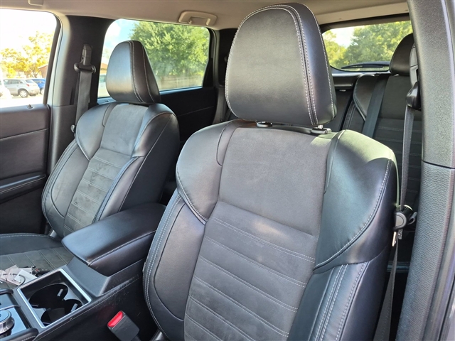 2023 Mitsubishi Outlander SE:30052N
