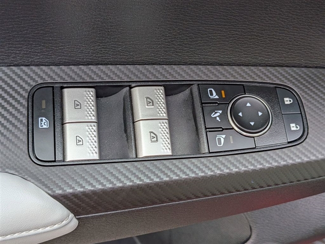 2023 Mitsubishi Outlander SE:39881N