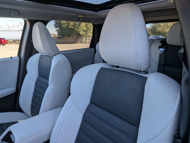 2026 Mitsubishi Outlander SE:MI30090