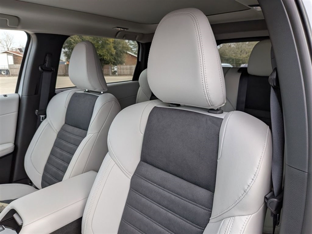 2026 Mitsubishi Outlander SE:MI30210