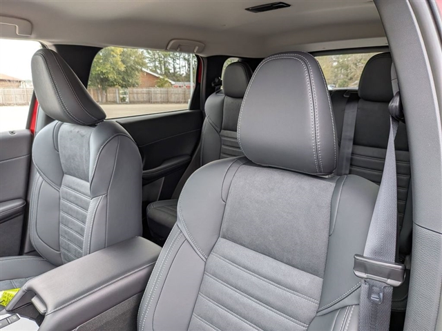 2026 Mitsubishi Outlander SE:MI30230