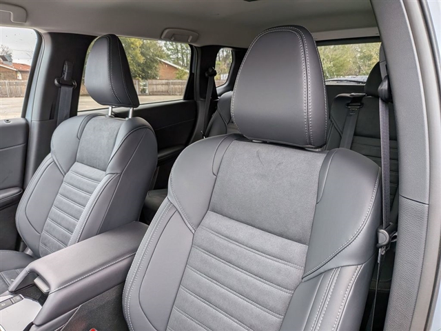 2026 Mitsubishi Outlander SE:MI130120