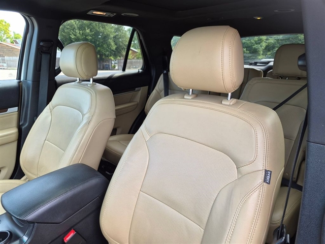 2017 Ford Explorer Limited:02560UU