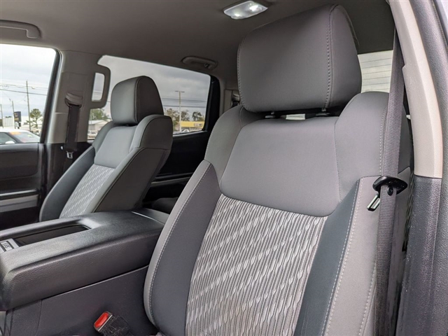 2020 Toyota Tundra SR5:01960UU