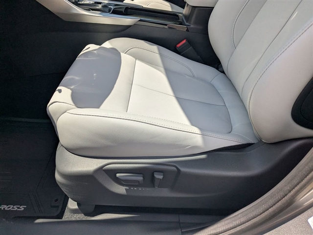 2025 Mitsubishi Eclipse Cross SEL:M241540