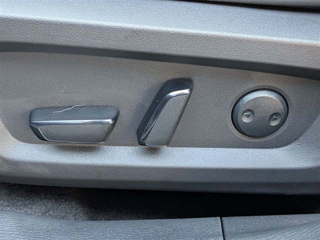 2025 Mitsubishi Outlander SE:MI30020