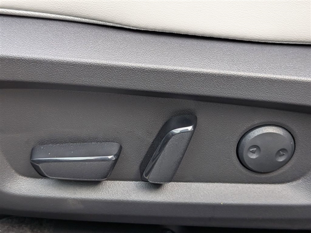 2026 Mitsubishi Outlander SE:MI30160