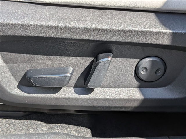 2026 Mitsubishi Outlander SE:MI30280