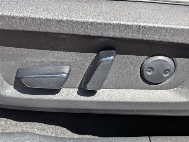 2026 Mitsubishi Outlander SE:MI30300