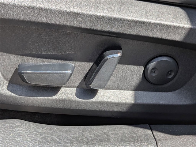 2026 Mitsubishi Outlander SE:MI30330