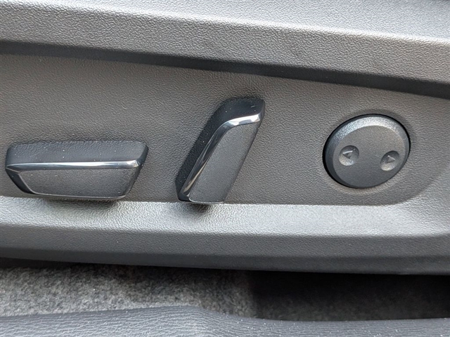 2026 Mitsubishi Outlander Black Edition:MI30100