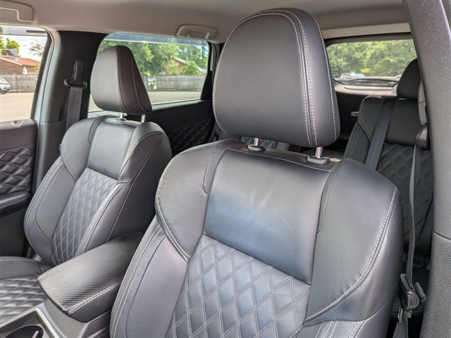 2022 Mitsubishi Outlander SEL Launch Edition:30253N