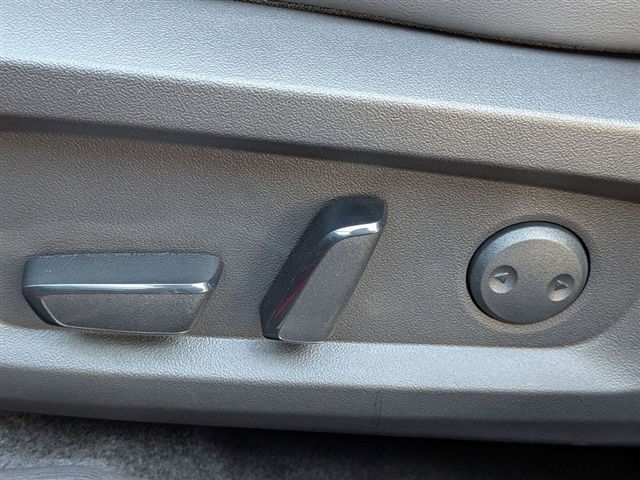 2025 Mitsubishi Outlander SE:MI30000