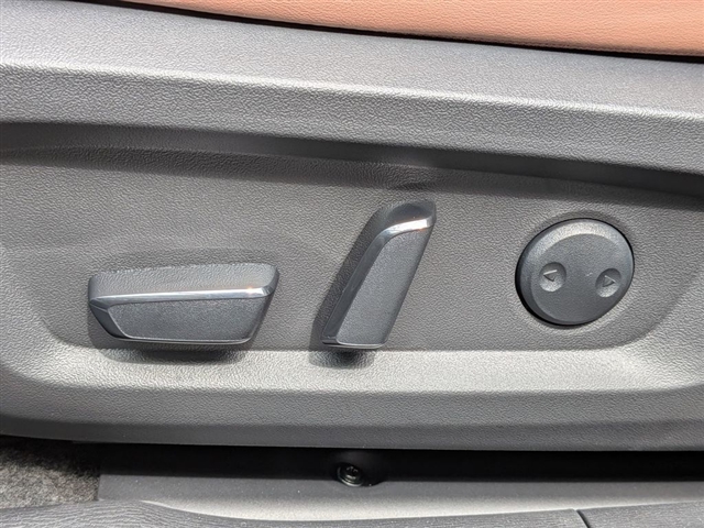 2025 Mitsubishi Outlander SEL:MM39760