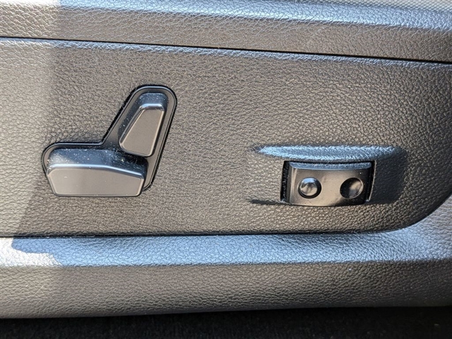 2018 RAM 1500 SLT:02170UU